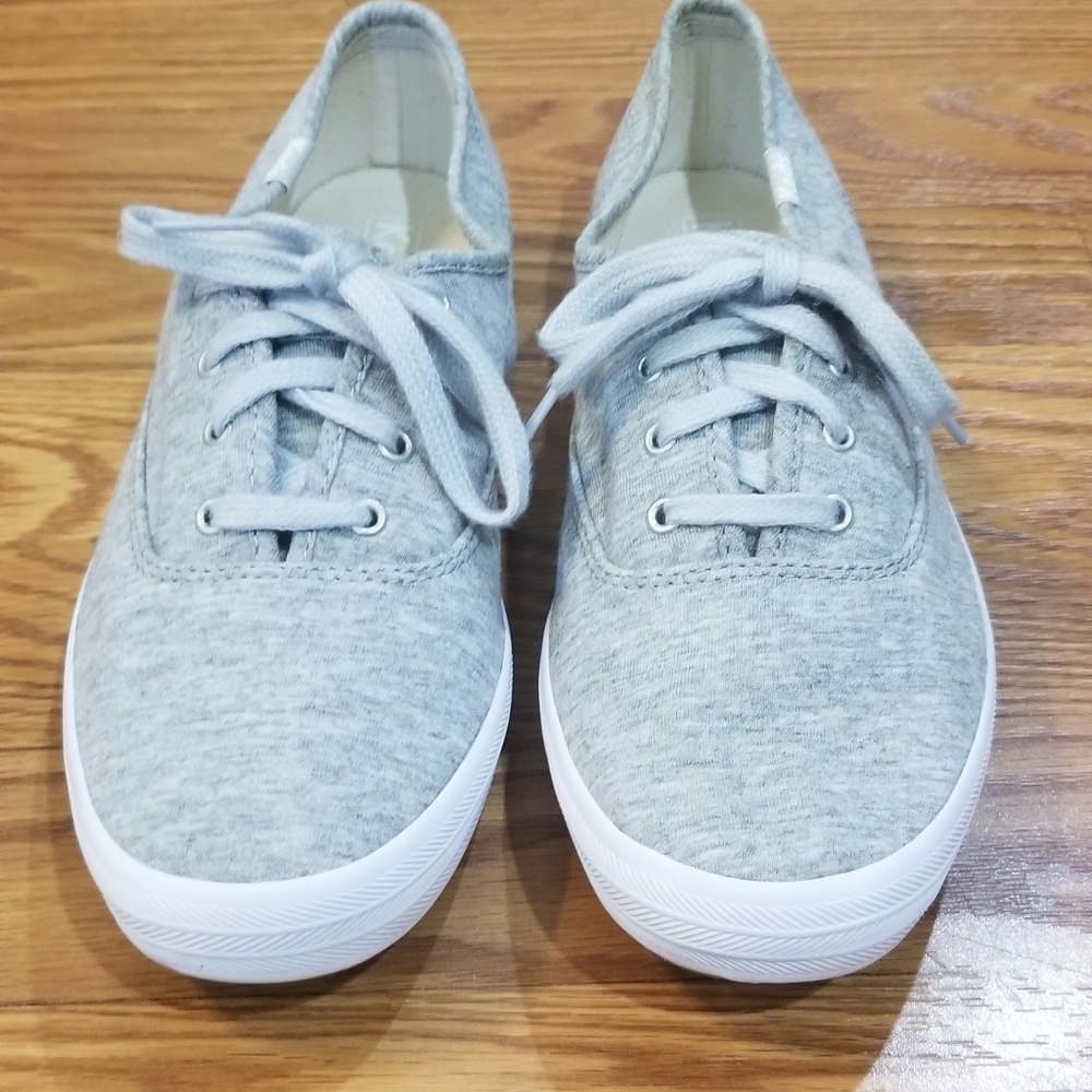 NWOT Keds gray sneakers. Size 9